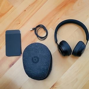 Brand New Noise Canceling Wireless Beats Solo Pro Headphones